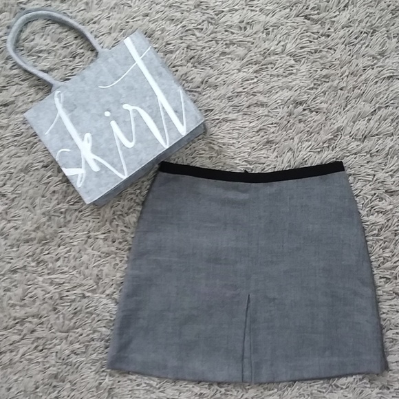 H&M Dresses & Skirts - H&M GRAY SKIRT